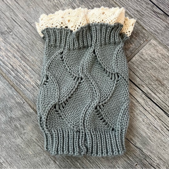 Set of 2 Lace Trim Boot Cuffs - Picture 3 of 4